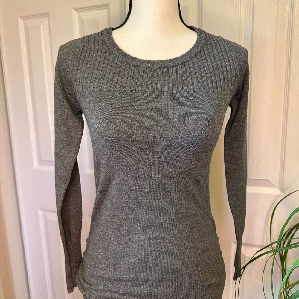 Grane Gray Women's Sweater